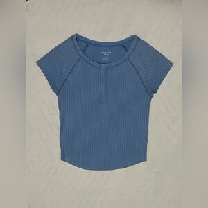 American Eagle Blue Ribbed Henley Snap Baby Tee - Size Small